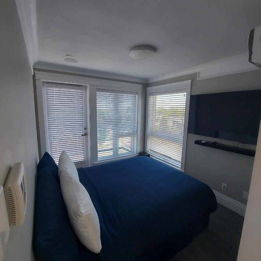 Appartamento Beautiful Bright 3 Bed Townhouse Vancouver Esterno foto