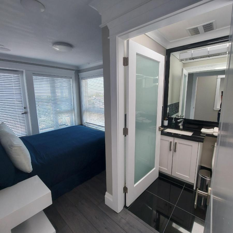 Appartamento Beautiful Bright 3 Bed Townhouse Vancouver Esterno foto